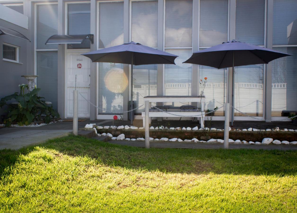 The Vintage Crane Guest House Caledon Exterior photo